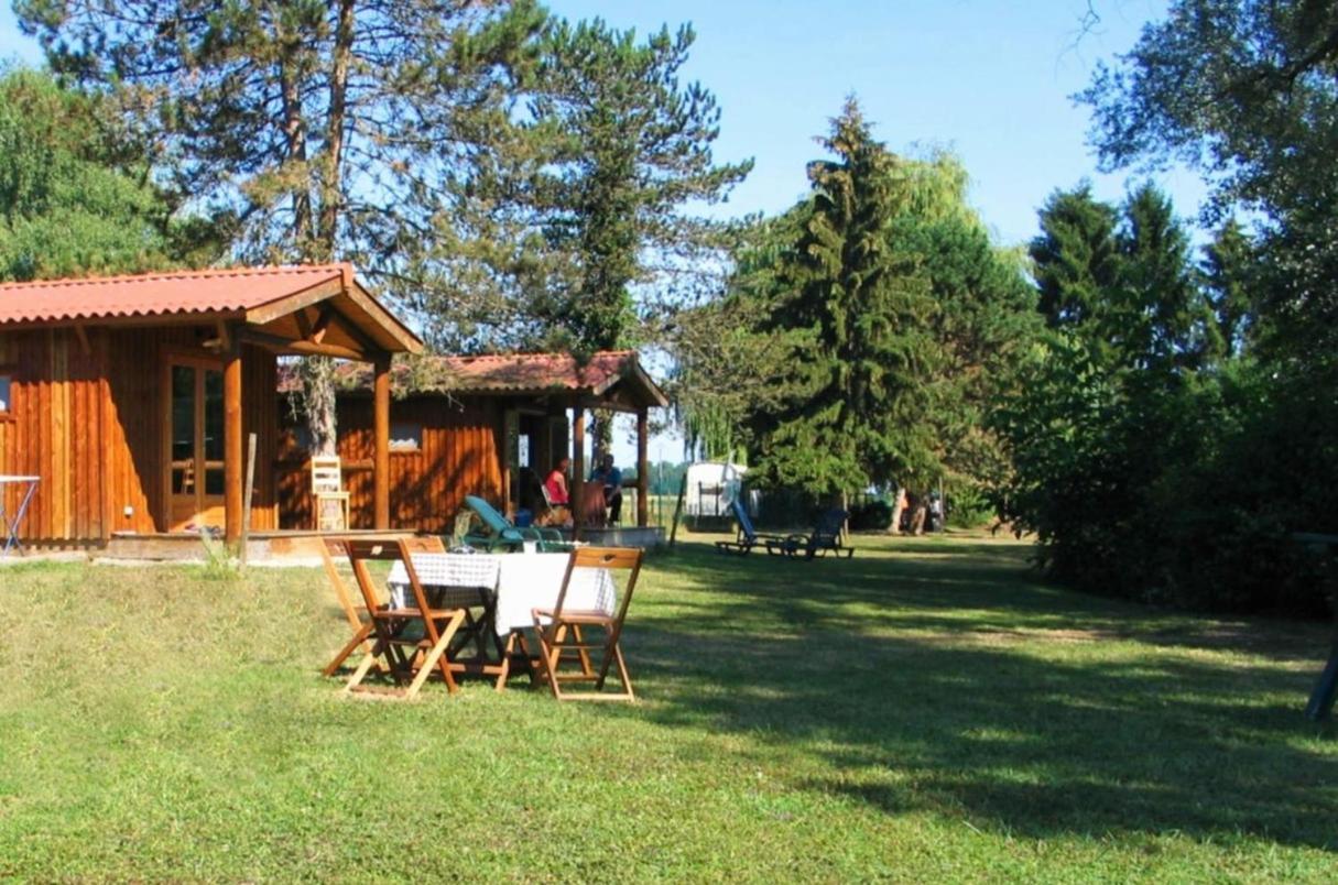 Camping Clicochic Au Clair Ruisseau Gerstheim Exterior foto